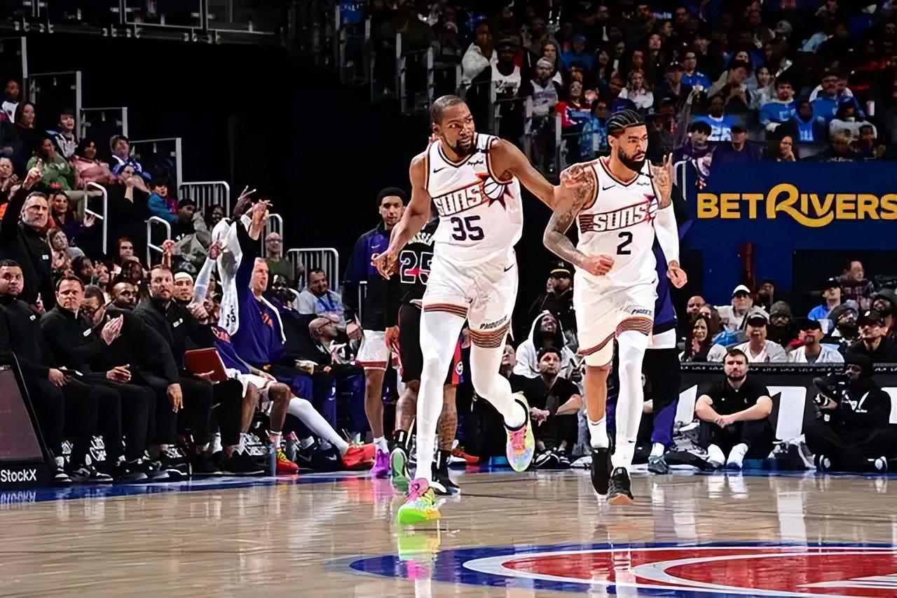 开元官方 -阿扎伦卡连续三场比赛得分超过比分优势明显，雄鹿挑战极限！的简单介绍